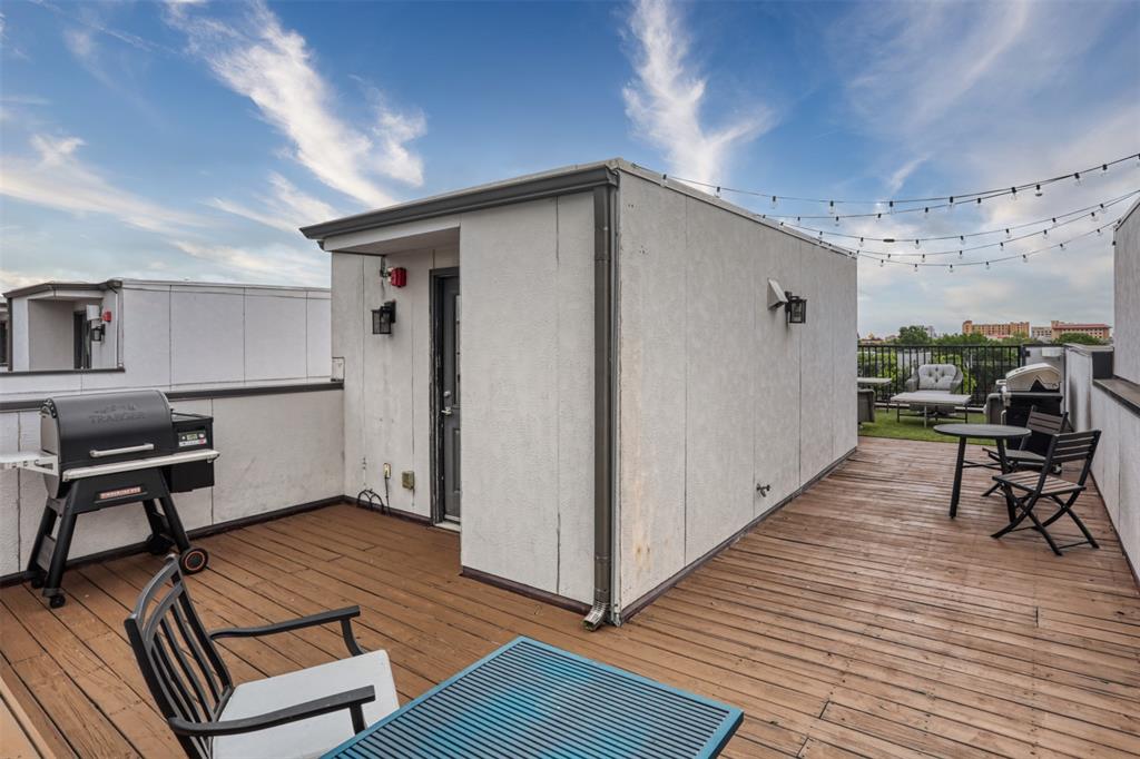 3816 Roseland Avenue C300