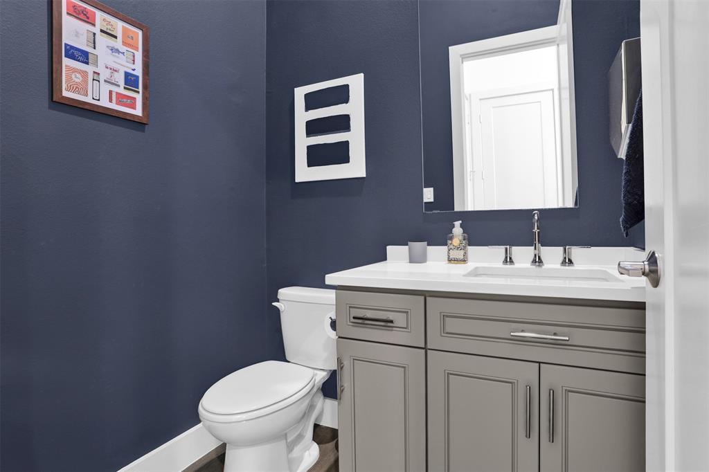 3816 Roseland Bldg C - Residential