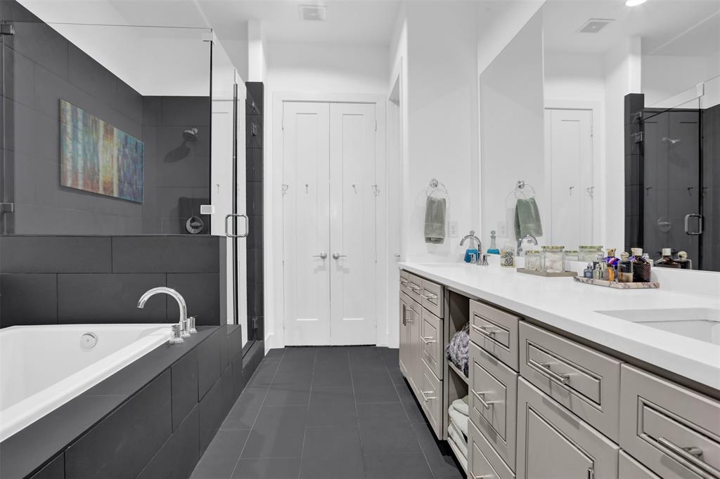 3816 Roseland Bldg C - Residential