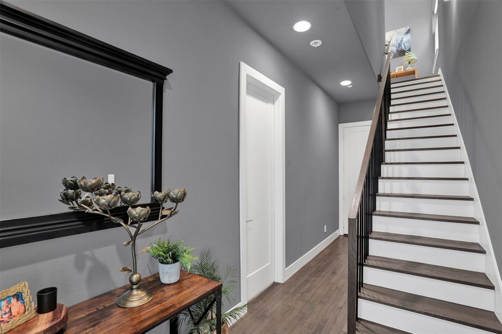 3816 Roseland Bldg C - Residential