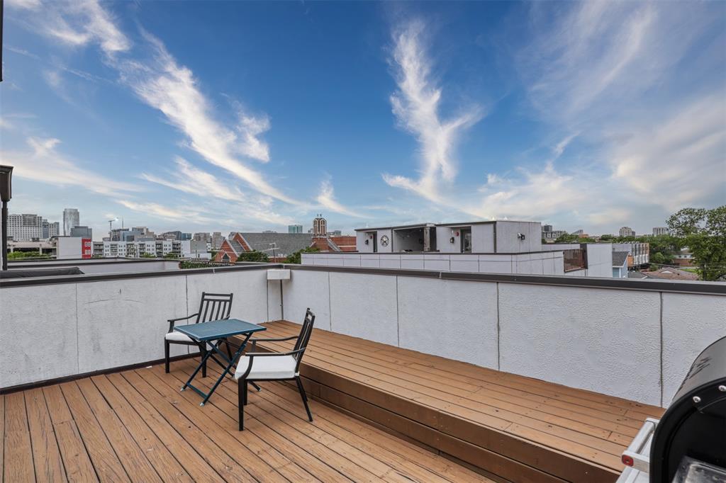 3816 Roseland Avenue C300