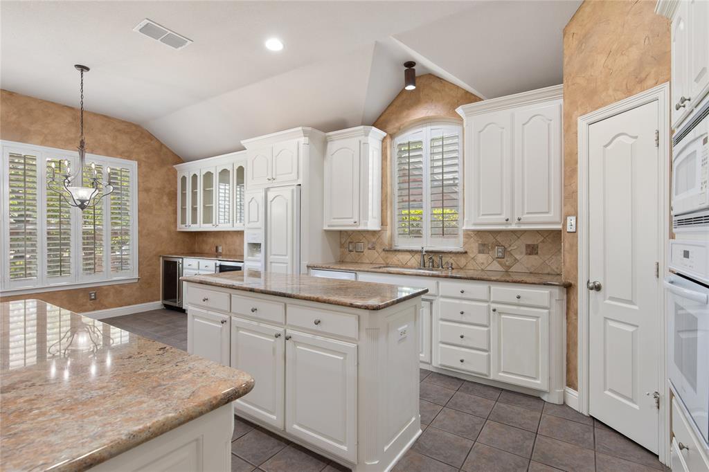 Keller, Texas 76248, United States, 3 Bedrooms Bedrooms, ,3 BathroomsBathrooms,Residential,Pending,106656