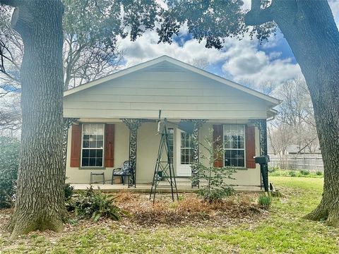 Tiny photo for 103 W Damon Street, Terrell, TX 75160 (MLS # 21196821)
