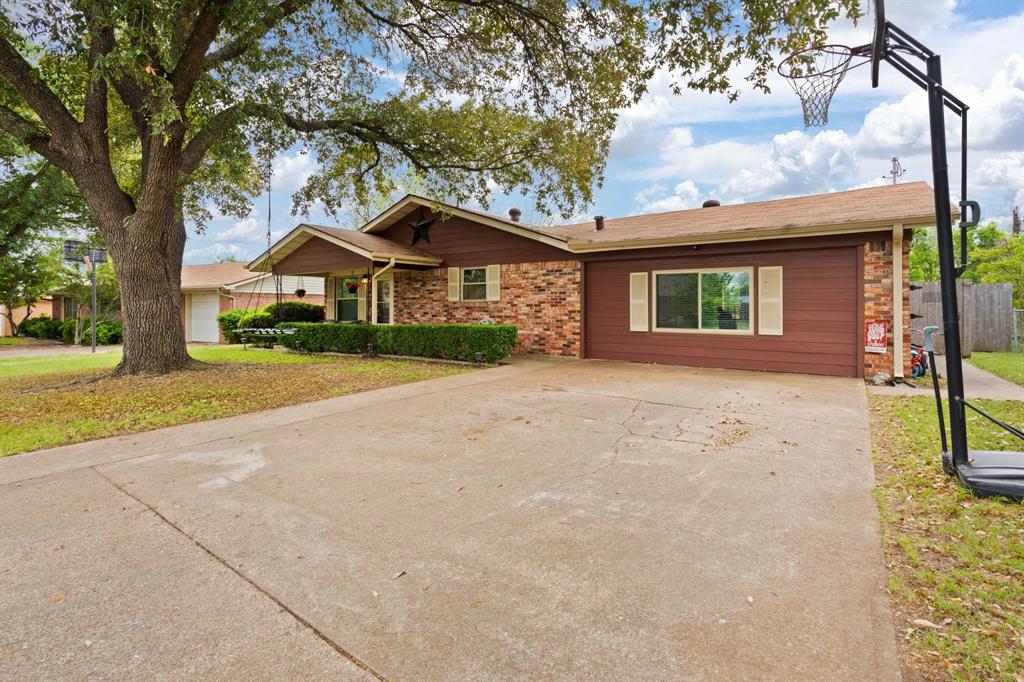 1212 Lynnwood Drive