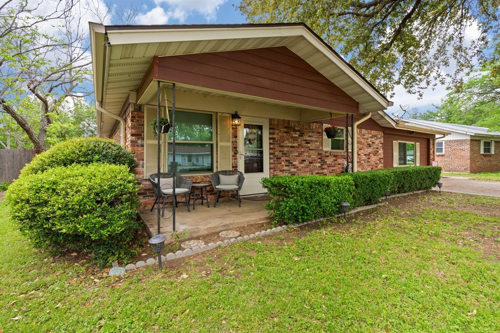 1212 Lynnwood Drive