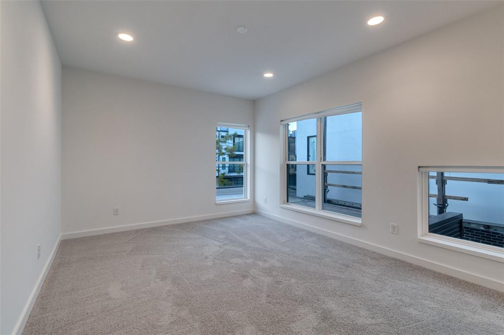 ROSS AVE - Residential