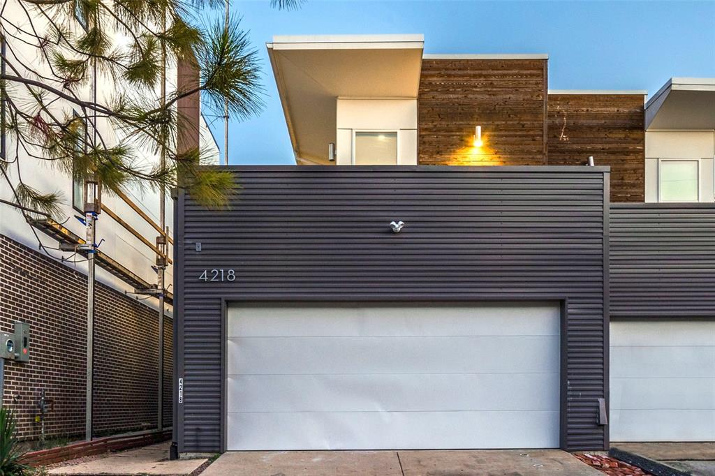 ROSS AVE - Residential