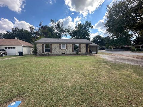2713 W 2nd Avenue Corsicana TX 75110
