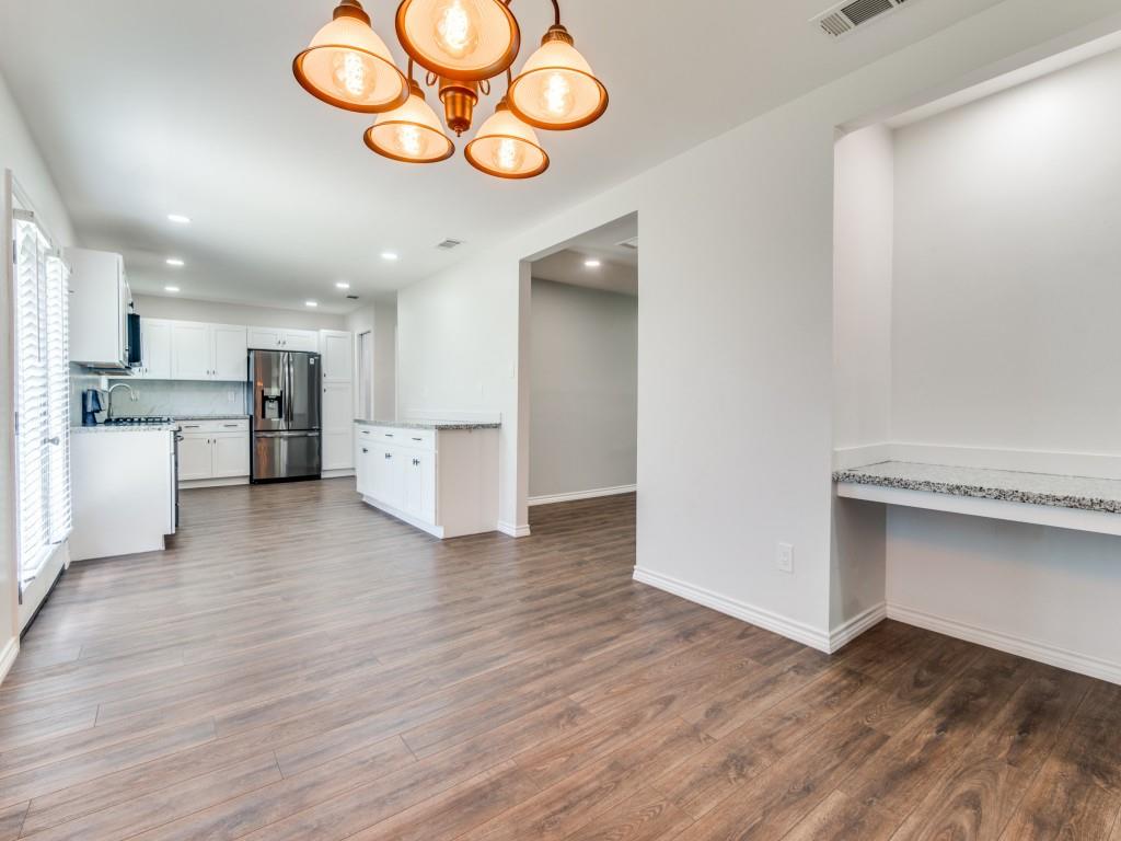 Freeway Park 01 - Residential