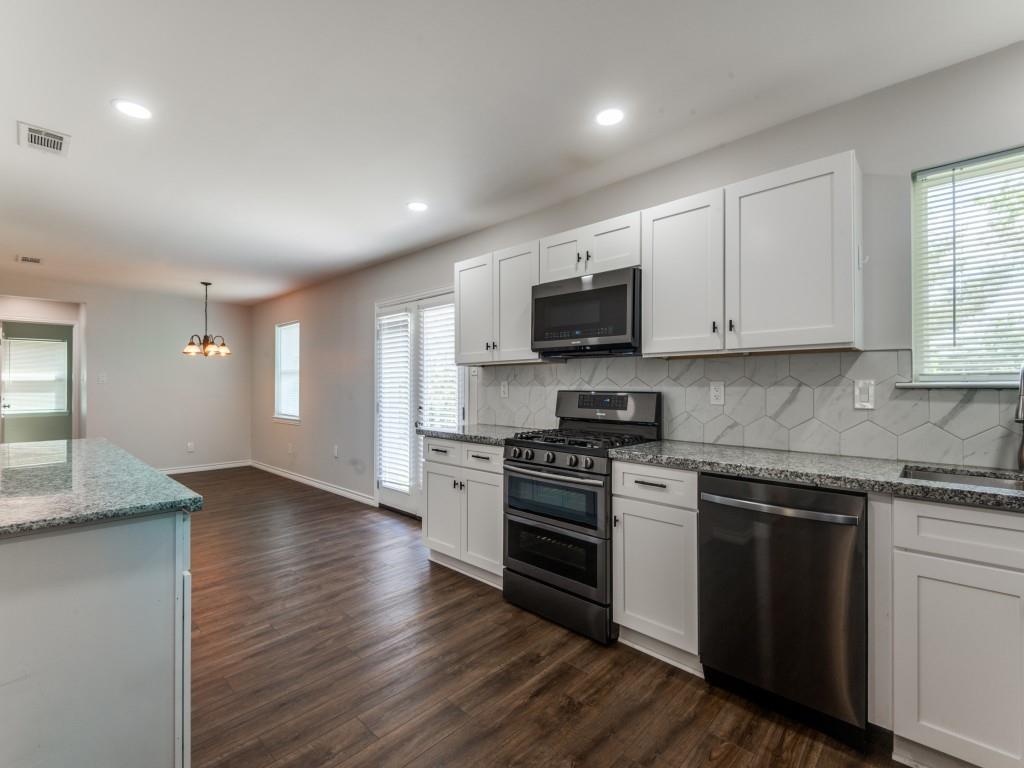 Freeway Park 01 - Residential