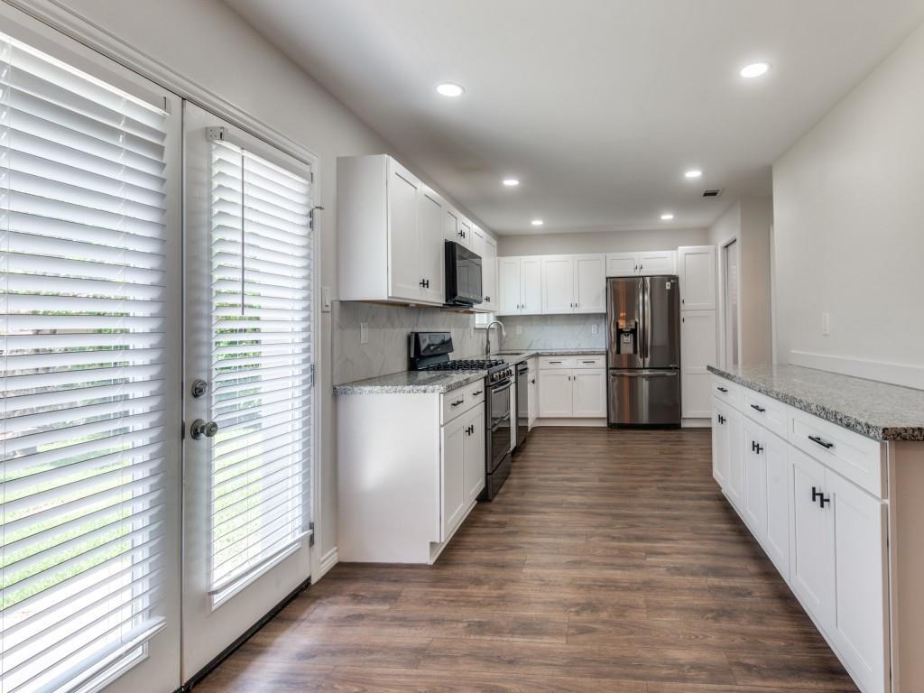 Freeway Park 01 - Residential