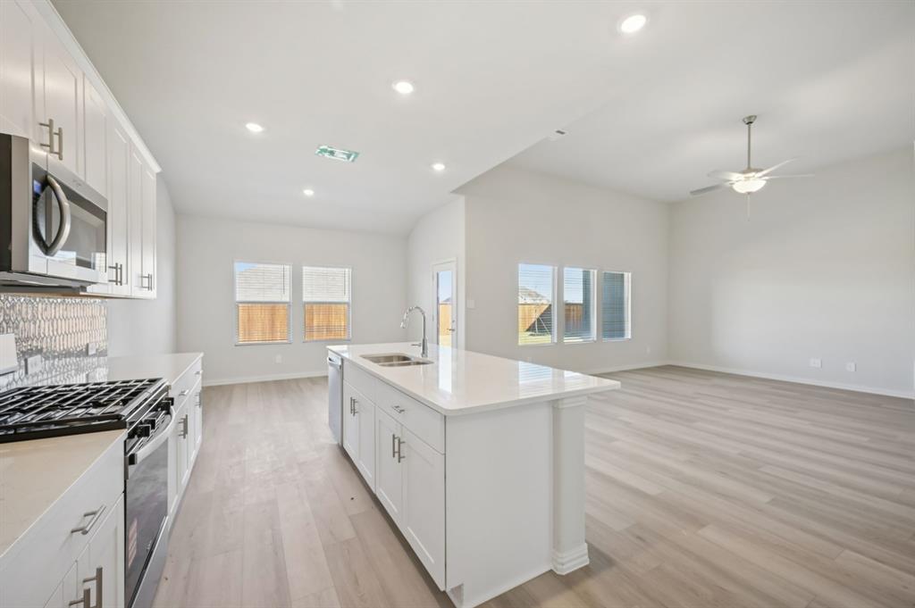 2210 Windy Trail