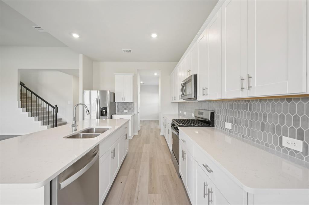 2210 Windy Trail