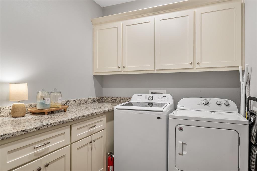 Lindsey Crossing - Residential