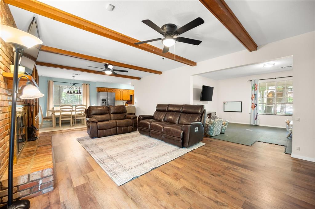 803 Live Oak Lane