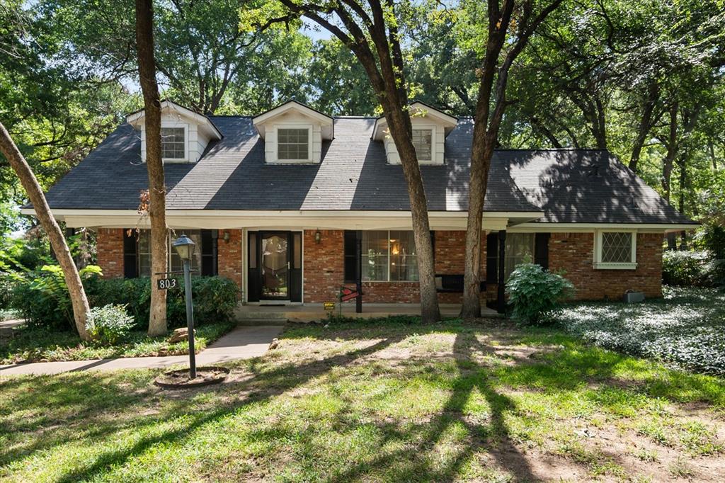 803 Live Oak Lane