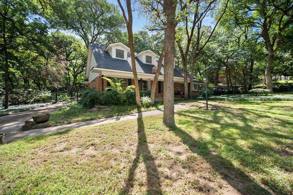 803 Live Oak Lane