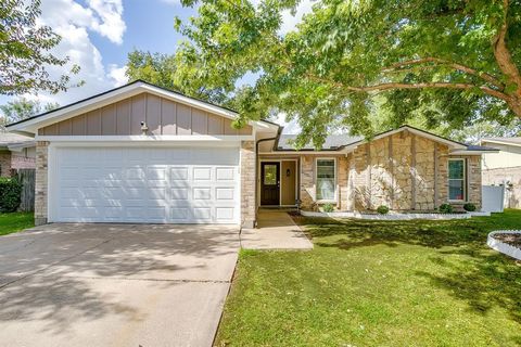 125 Cimarron Lane Arlington TX 76014