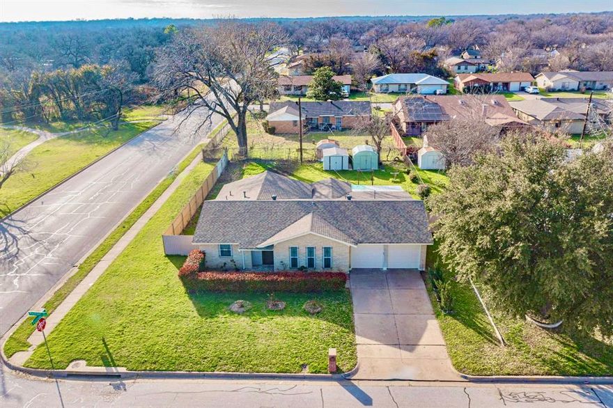 Corner lot beautiful home features 3 bedroom, 2 bathroom and 2 car garage. Kitchen upgrade with granite countertop and stainless steel appliances. Huge backyard with Sunroom and a covered patio. No Pets. A must see!