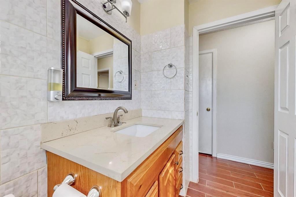 Eastwood 4th & 5th Filing Add - Residential Lease