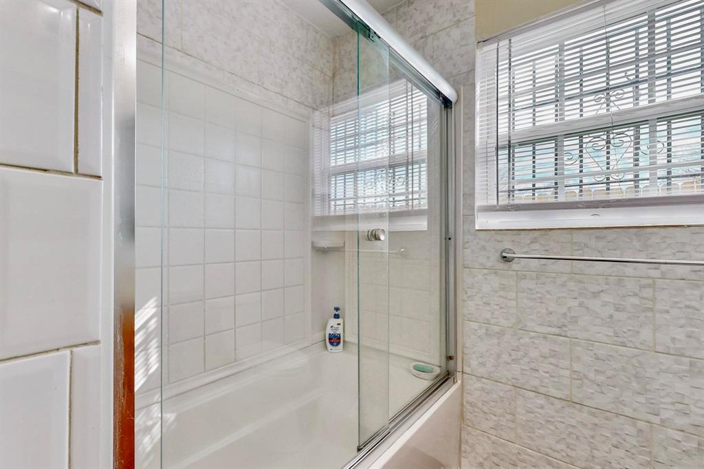 Eastwood 4th & 5th Filing Add - Residential Lease