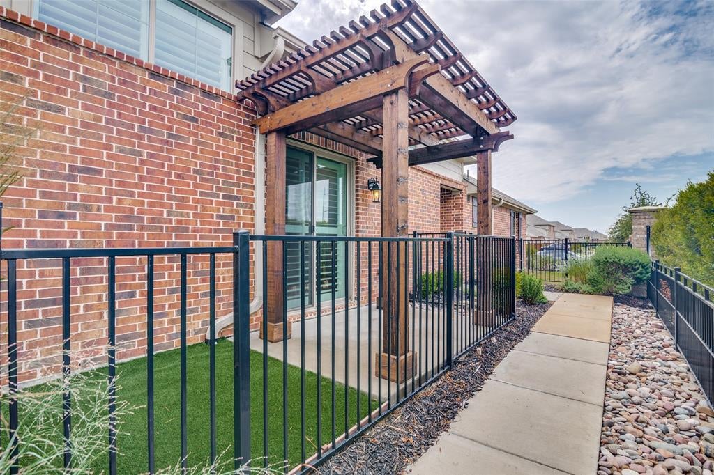 500 Oakridge Drive