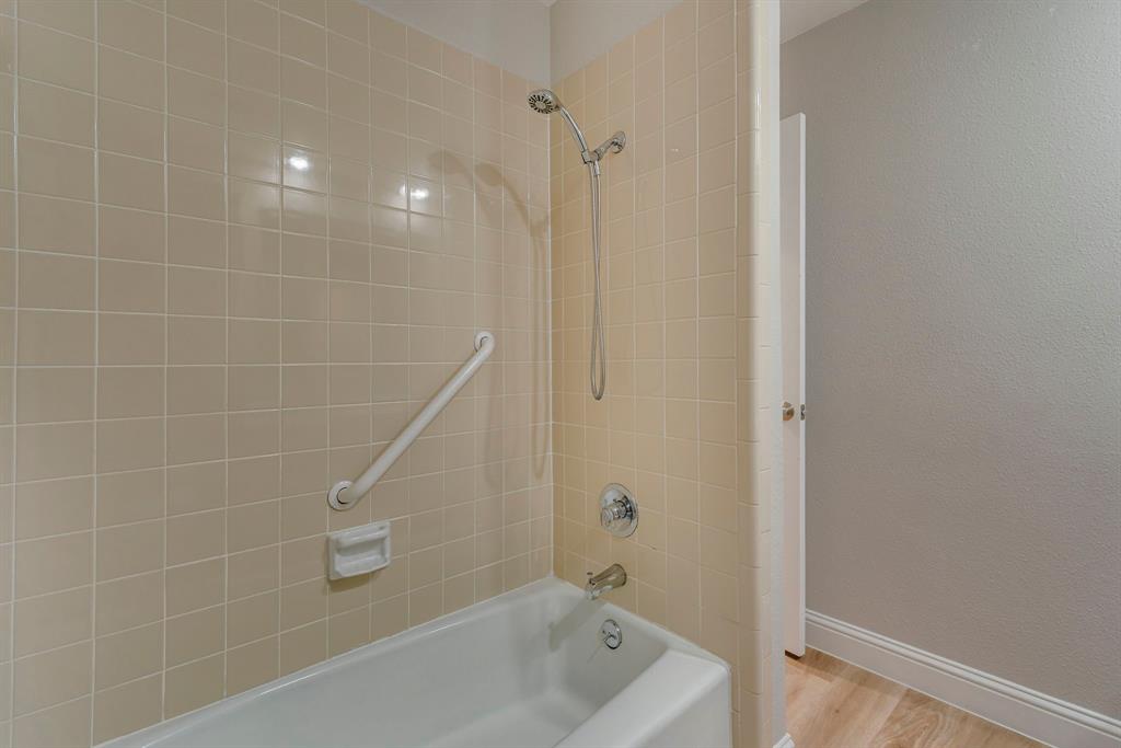 Kingswood 06 - Residential Lease