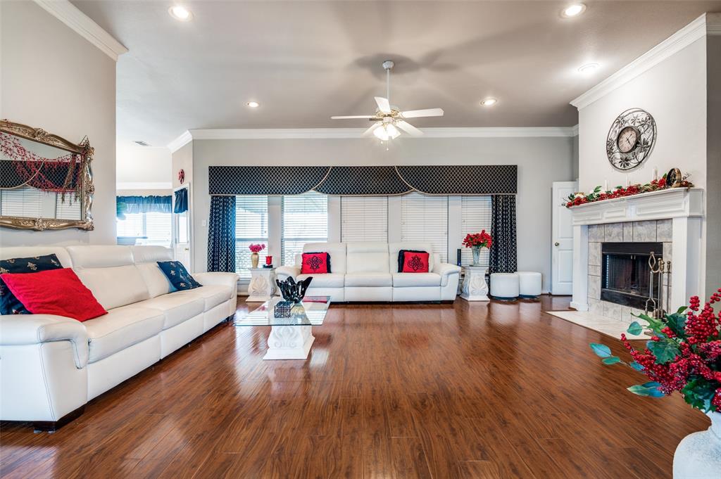 8934 Colonial Drive