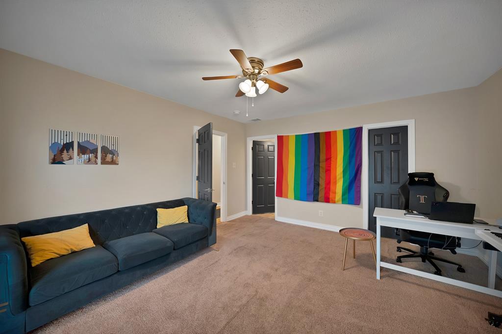 Knight Street Condo - Residential