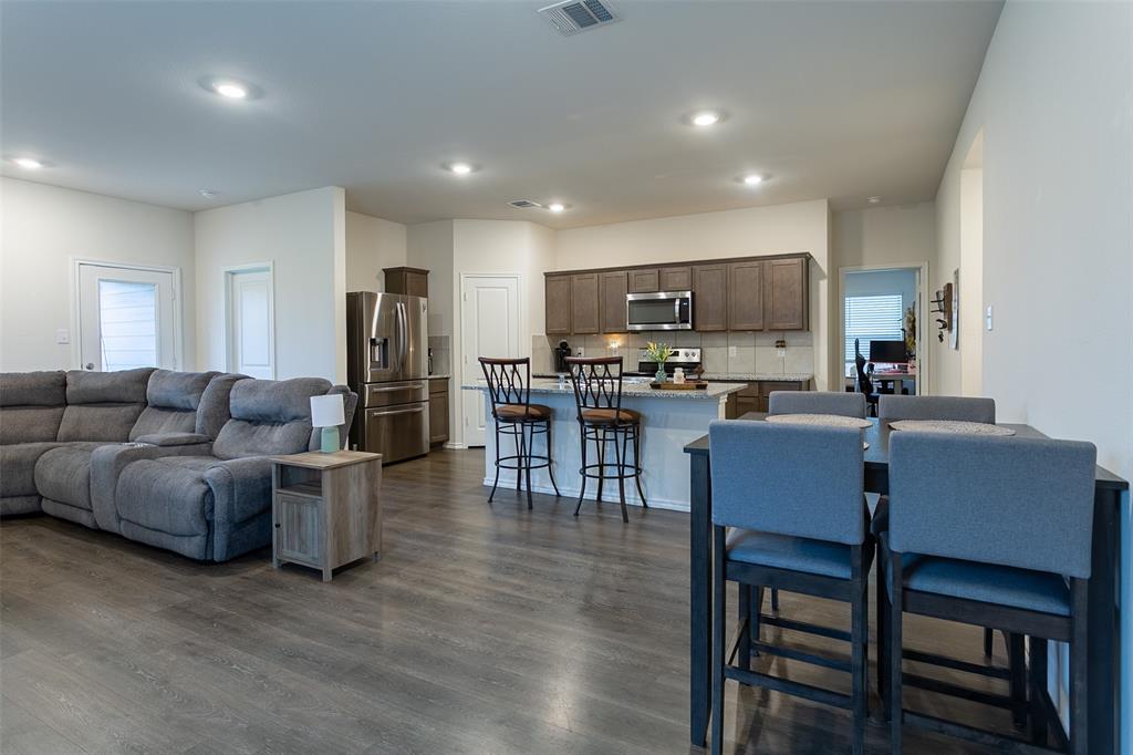 Magnolia Ph 6 - Residential