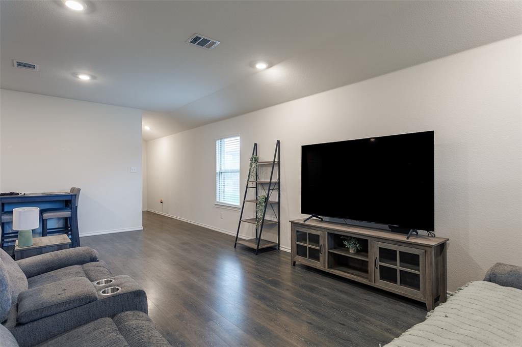 Magnolia Ph 6 - Residential