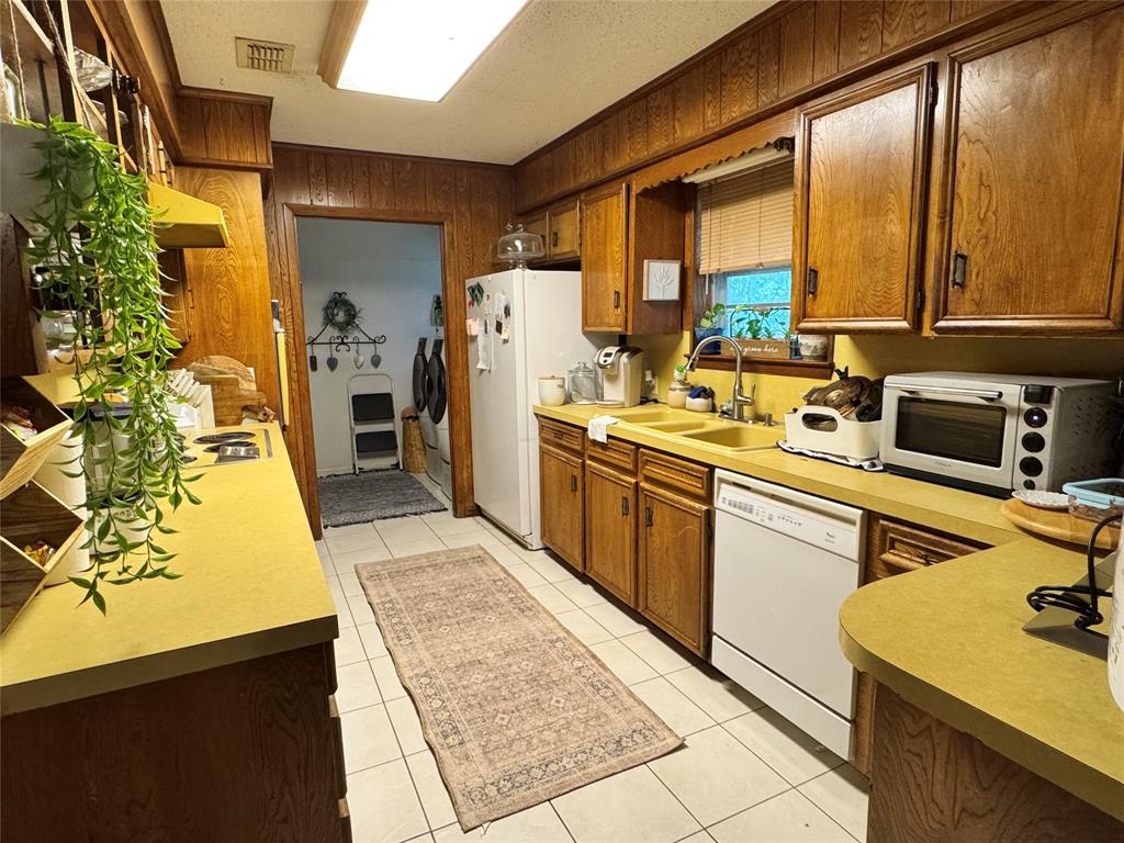 Lakeway Estate - Residential