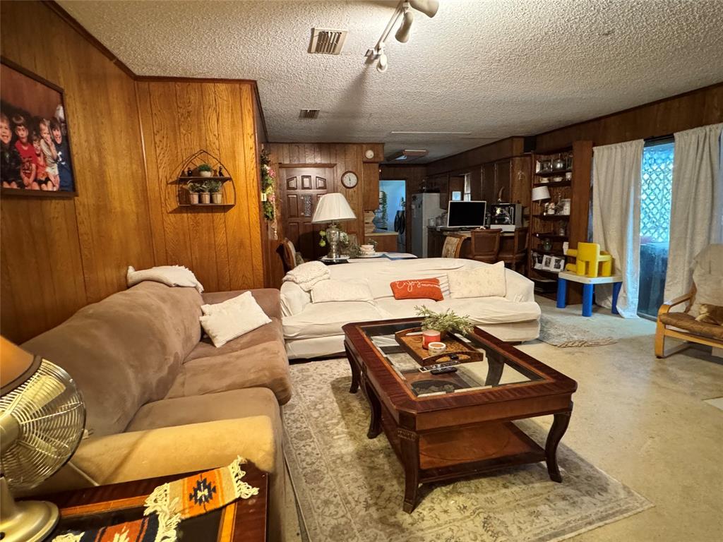 Lakeway Estate - Residential