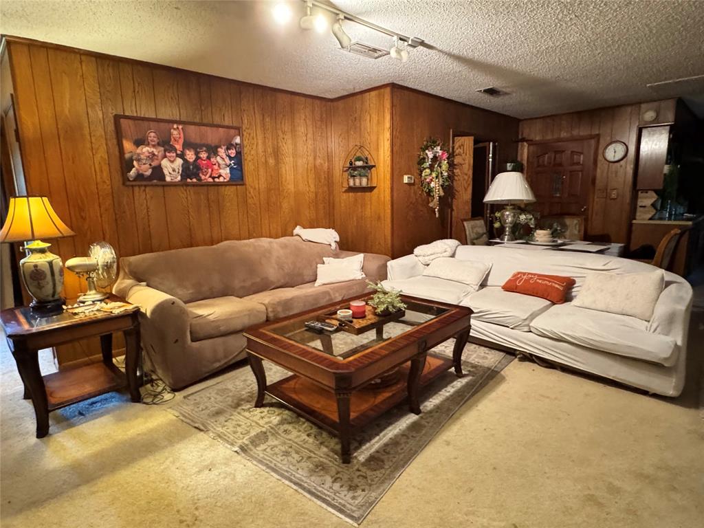 Lakeway Estate - Residential