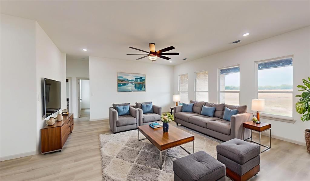 235 Private Road 5440