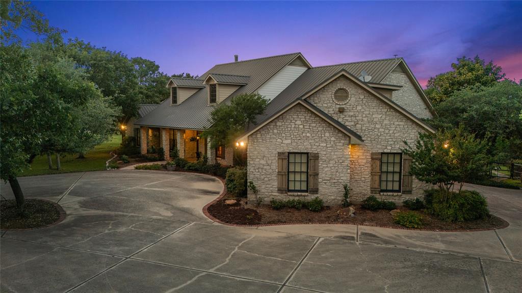 Three 17 River Oaks - Residential