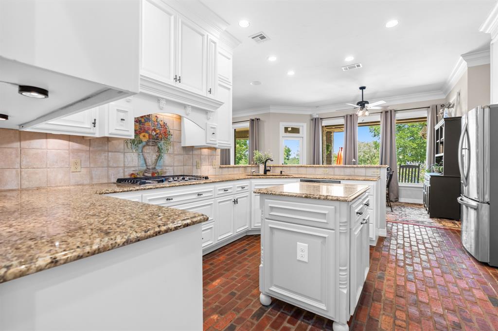 Three 17 River Oaks - Residential