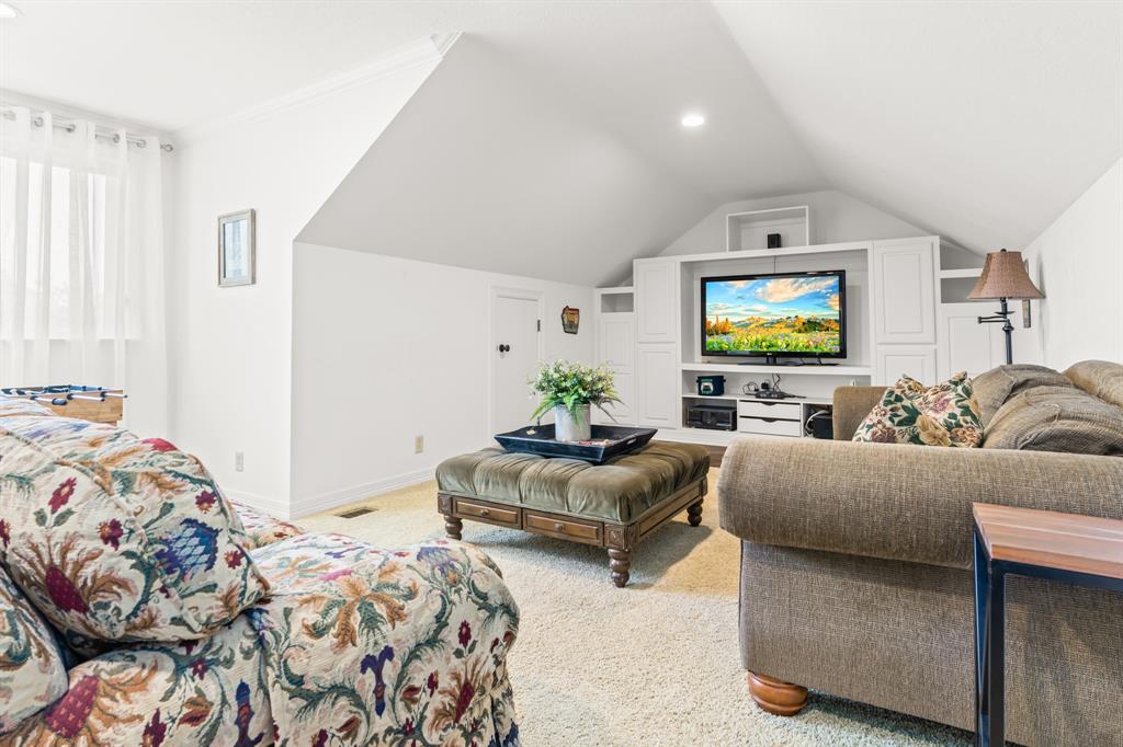 Three 17 River Oaks - Residential