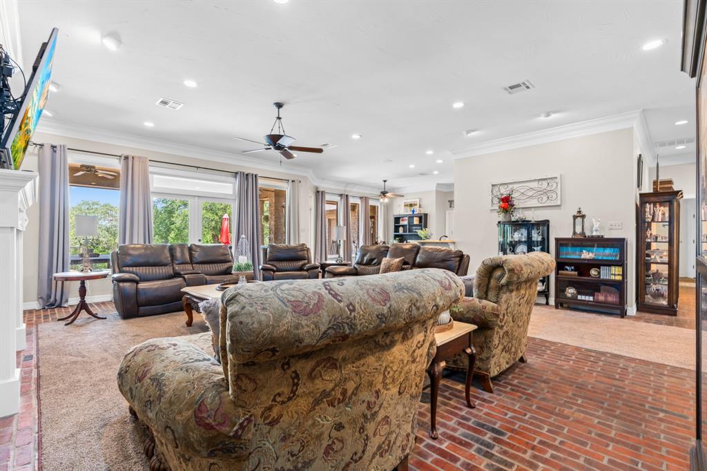 Three 17 River Oaks - Residential