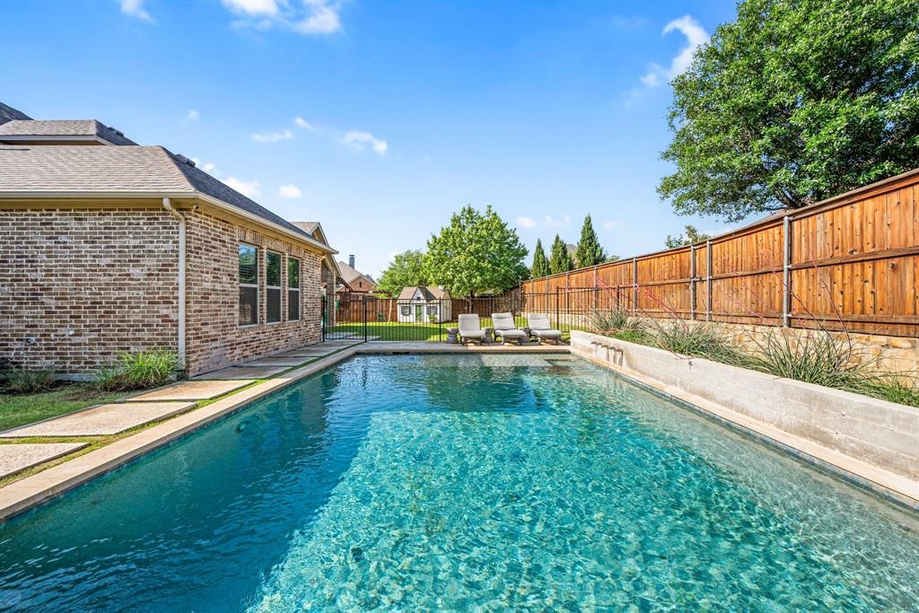 1001 Broadmoor Way