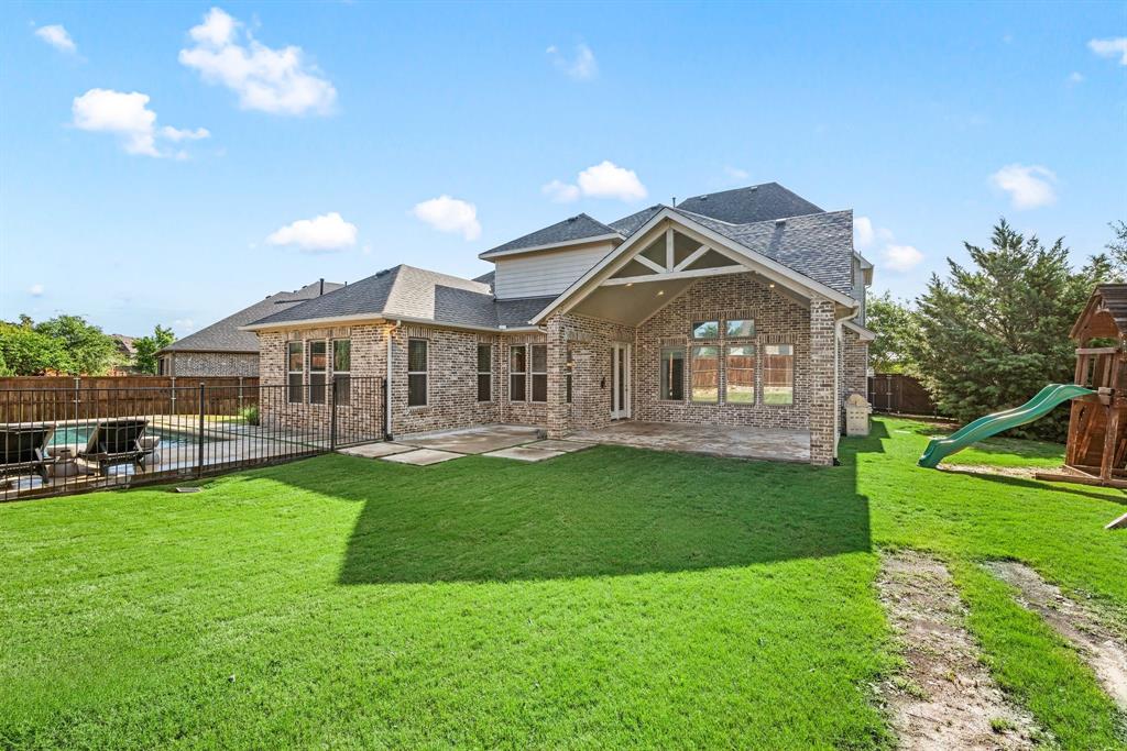 1001 Broadmoor Way