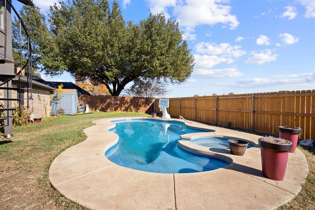 Meridith - Residential