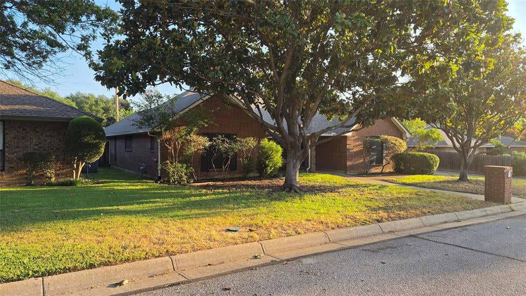 4401 Waycross Drive