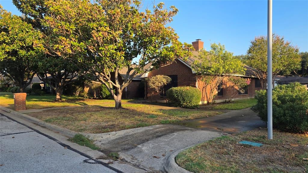 4401 Waycross Drive