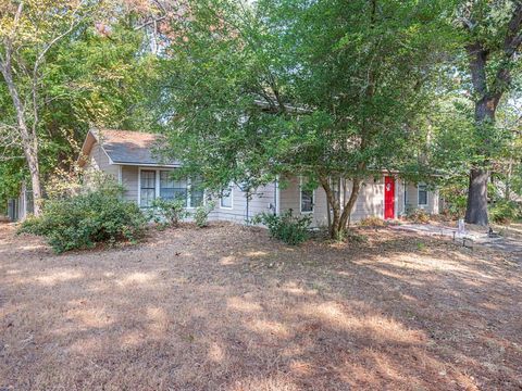 A home in Brownsboro