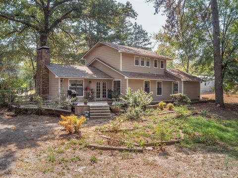 A home in Brownsboro