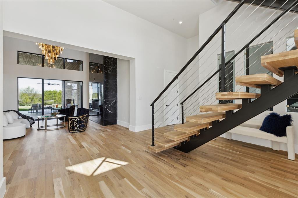4309 Saddleback Lane