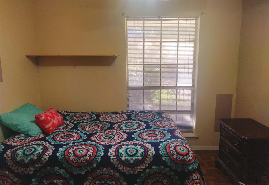 1717 Oak Tree Drive