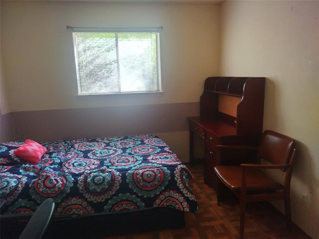 1717 Oak Tree Drive