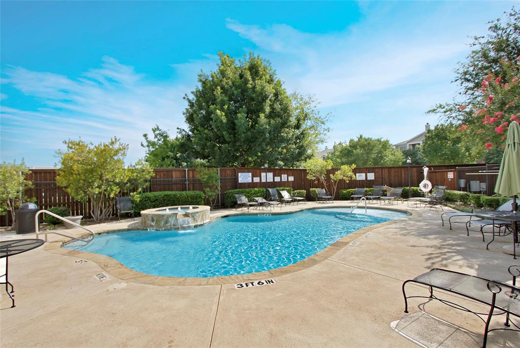 Ridglea Place - Residential